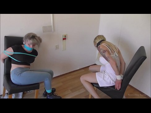 ❤️ Asılı / bağlanmış və ağzı bağlanmış / çətinlik içində olan qız Sikişmə videosu  pornoda az.niceporn-tv.ru ❌️❤