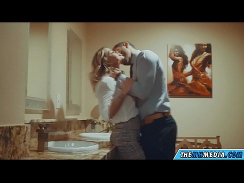 ❤️ Döşlü sarışın sizi ictimai tualetdə aldatdıqda Sikişmə videosu  pornoda az.niceporn-tv.ru ❌️❤